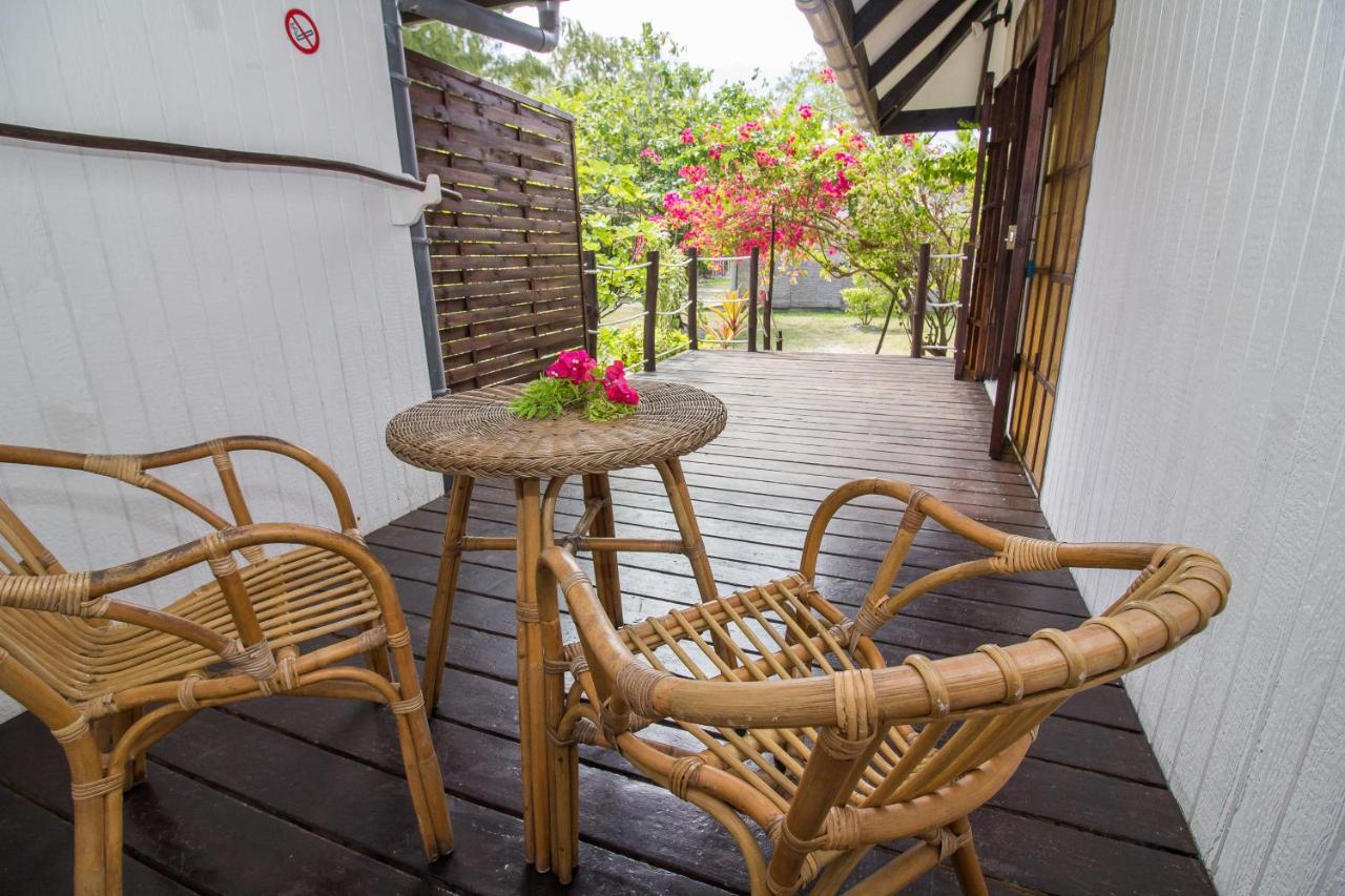 Le Coconut Lodge Avatoru Exteriör bild