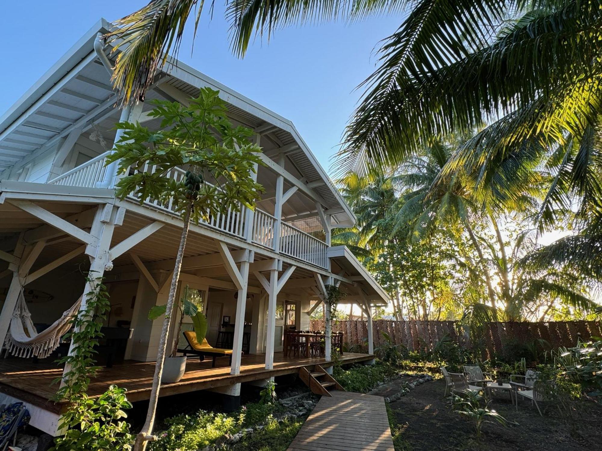 Le Coconut Lodge Avatoru Exteriör bild