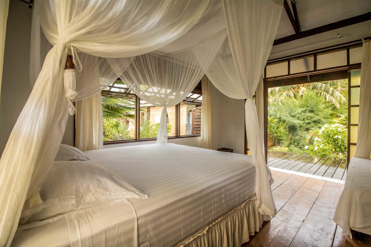 Le Coconut Lodge Avatoru Exteriör bild